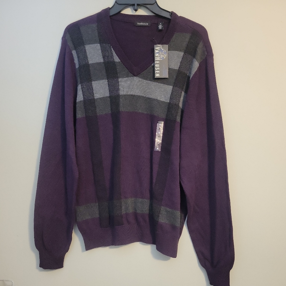 NWOT Van Heusen Sweater Medium‎ Mens V-Neck Plaid Long Sleeve Pullover Cotton